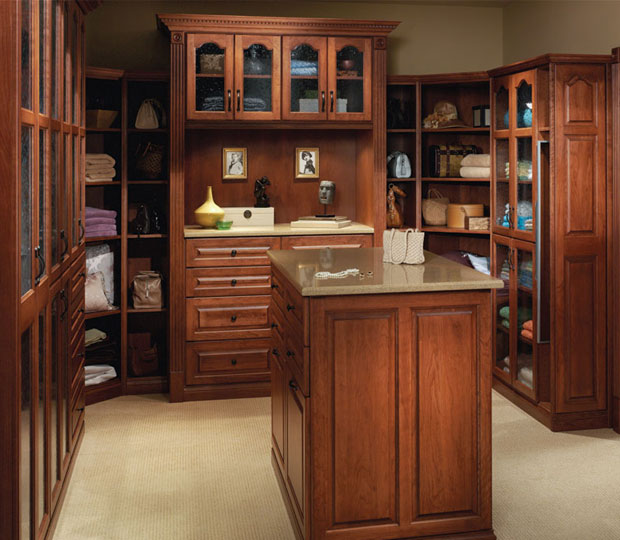 pros and cons of custom closets