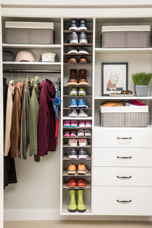 reach-in closets versus walk-in closets