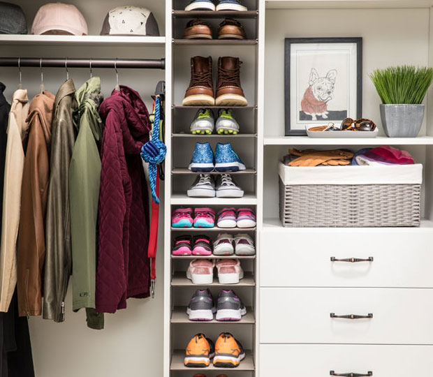 reach-in closets versus walk-in closets