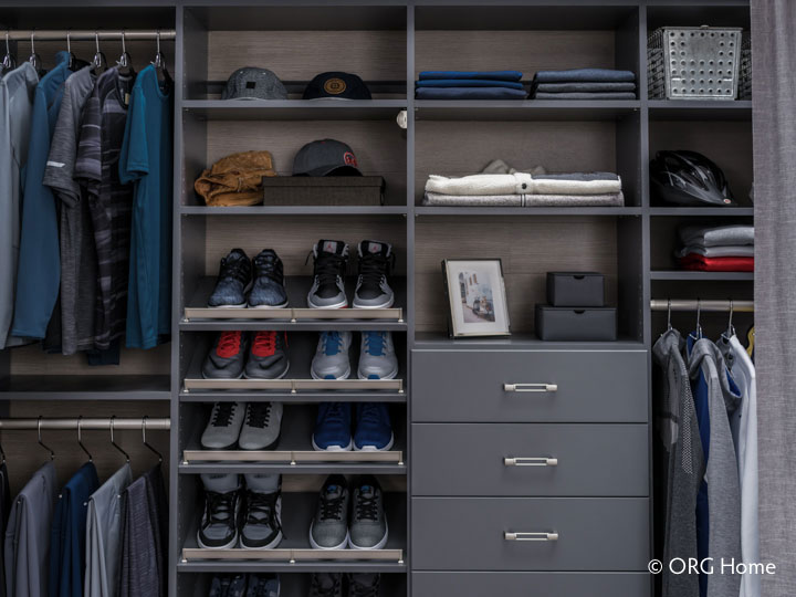 closet design that will grow with your child