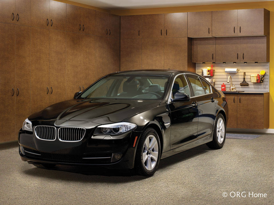 organize your garage into a car showroom