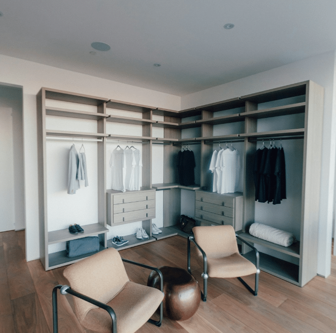 What Are the Best Closet Designs for Couples Sharing a Space?