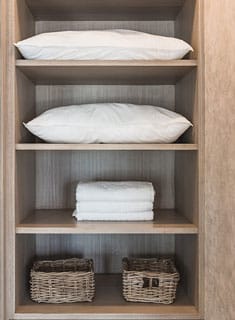 small-space-linen-closets-3